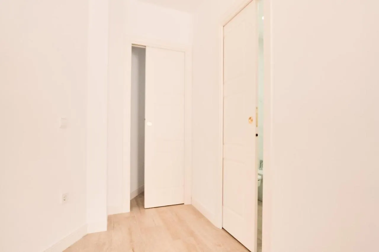 Reposo Sweet Home & Free Parking Seville Apartment